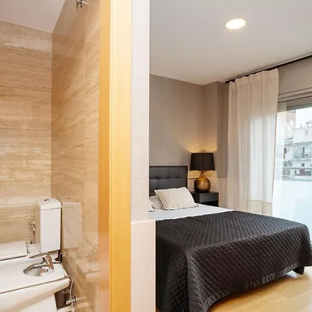 Modern Near Pl. Espana Apartment *